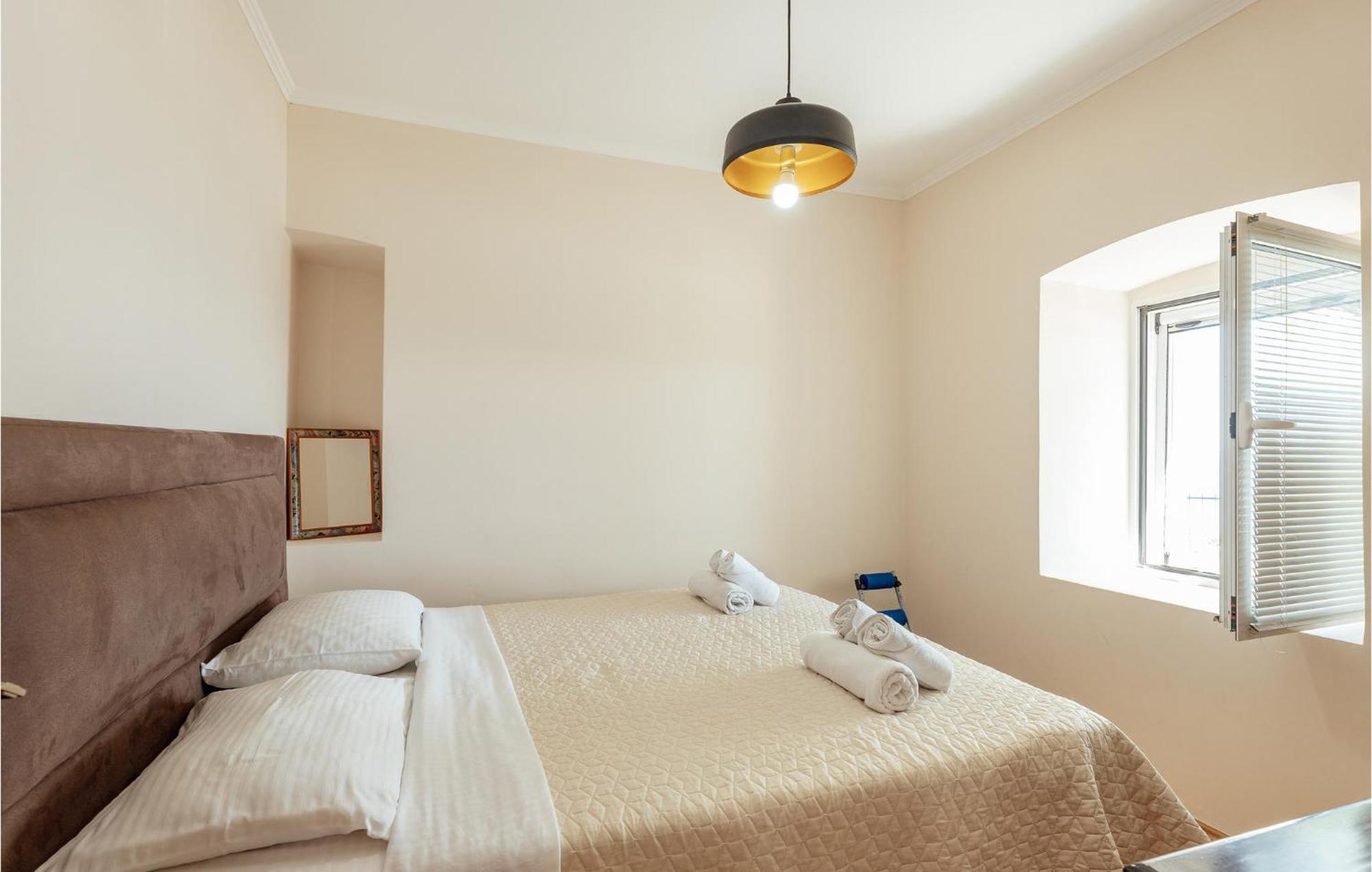 Amazing Home In Herceg Novi With House Sea View Zewnętrze zdjęcie
